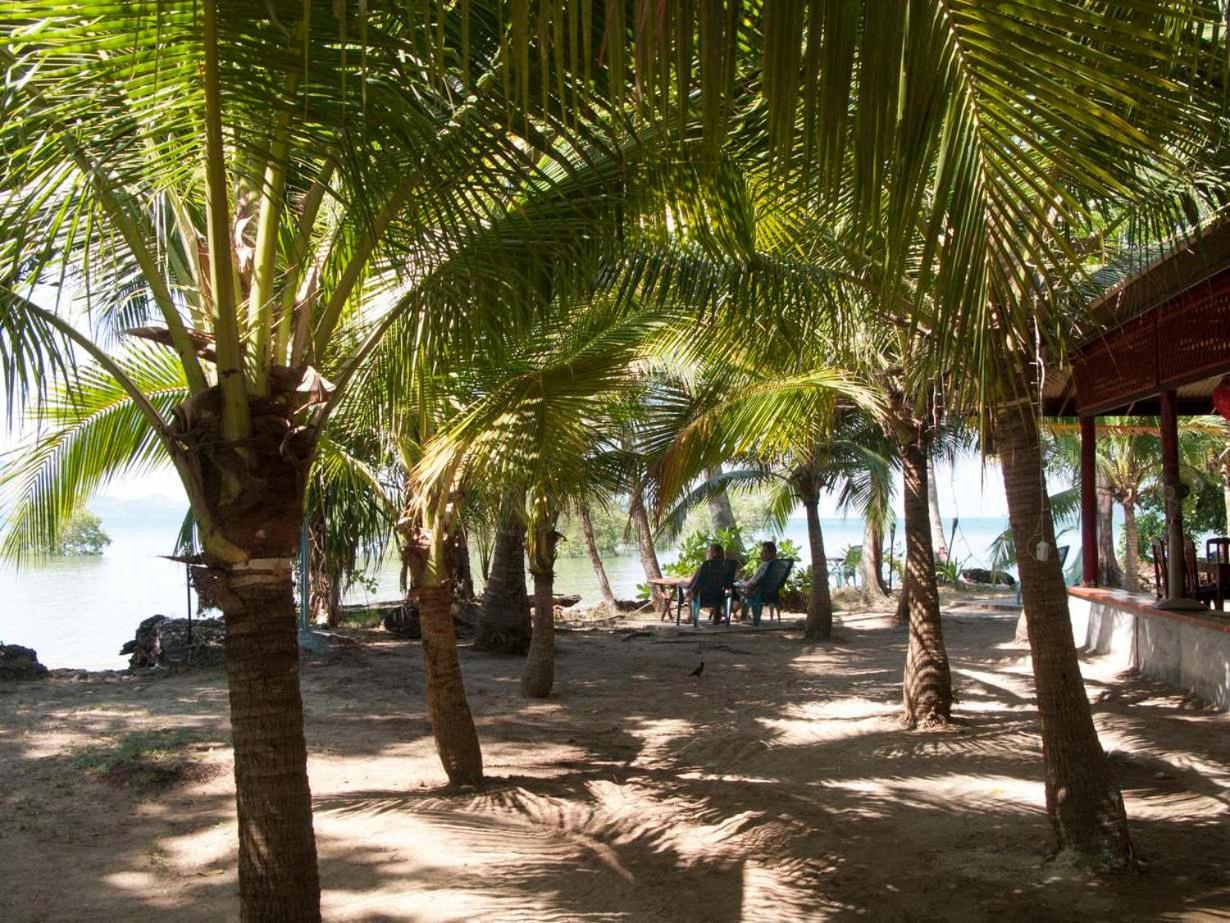 Siboya Bungalows Exteriör bild